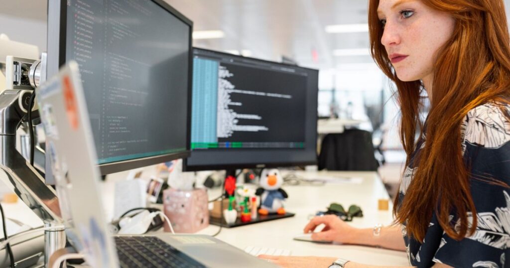 What Employers Look For: A Job Seeker&rsquo;s Preparation Guide